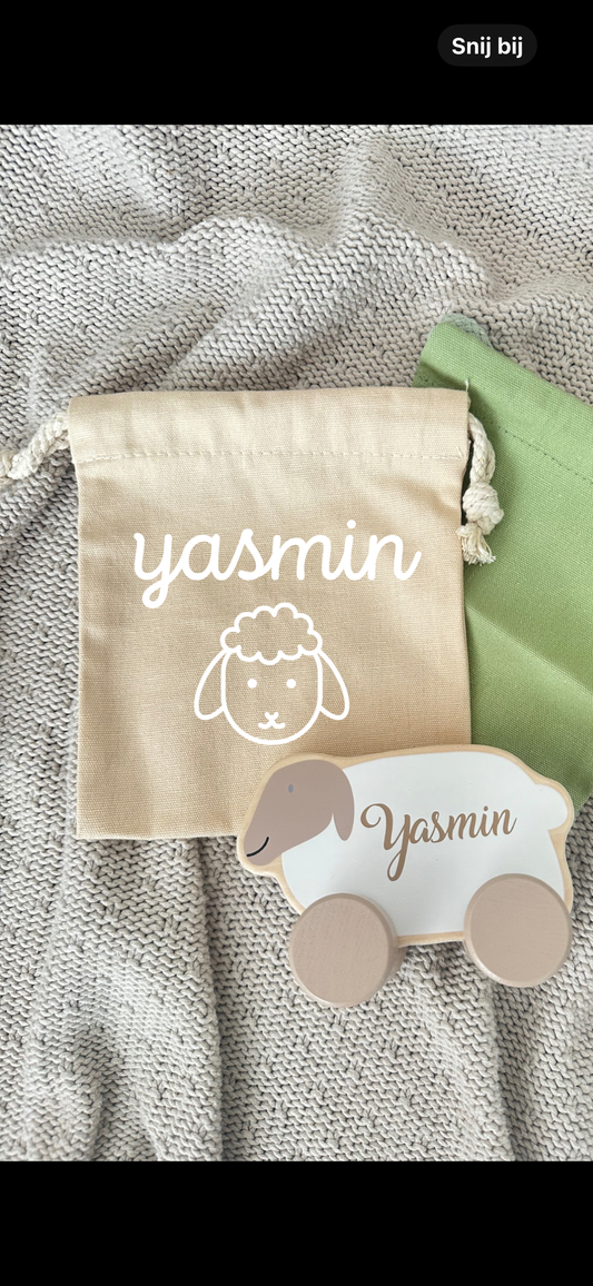 Cadeautas schaap met kleurboek en stempel- blauw